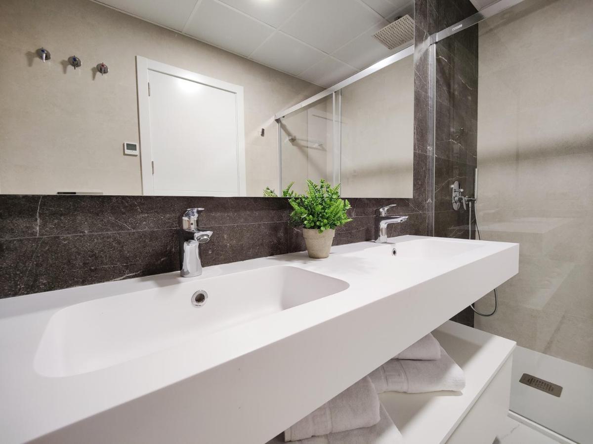 Sunset Cliffs Sea & Sky Apartments เบนิดอร์ม ภายนอก รูปภาพ