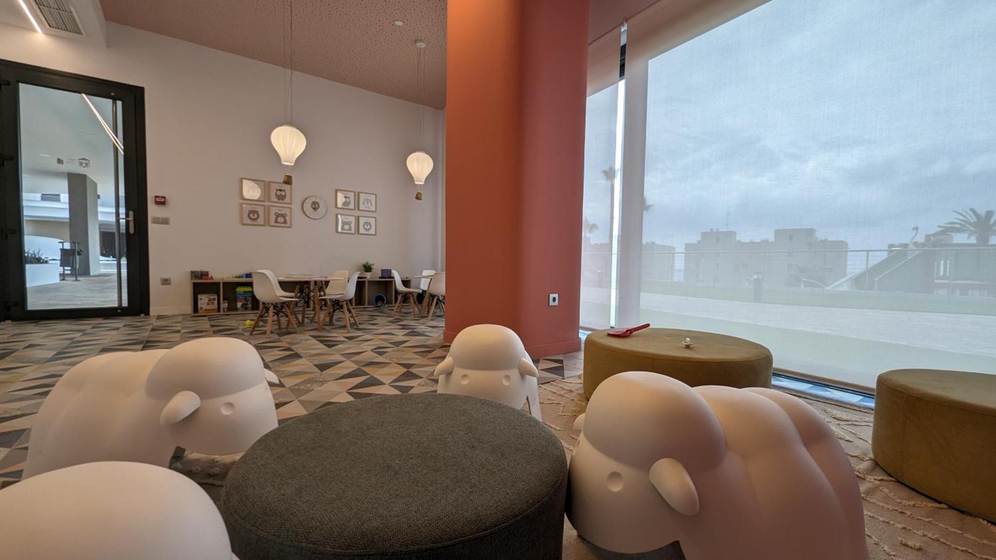 Sunset Cliffs Sea & Sky Apartments เบนิดอร์ม ภายนอก รูปภาพ